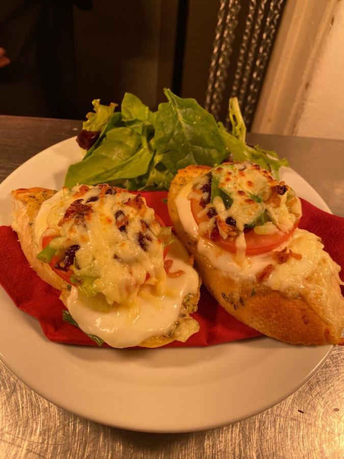 Bugle Hotel Titchfield Екстериор снимка