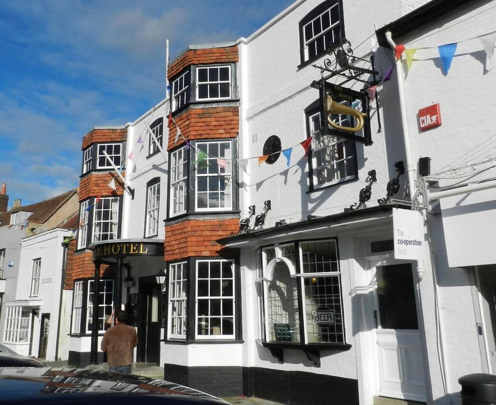 Bugle Hotel Titchfield Екстериор снимка